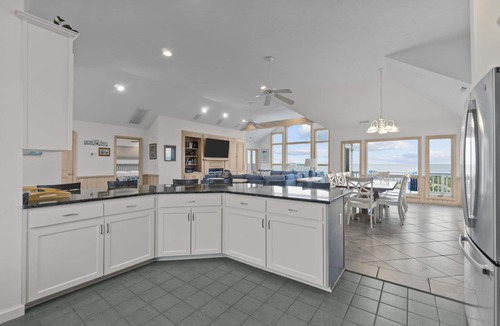 Pine Island House | Oceanfront 6BR with private pool & hot tub