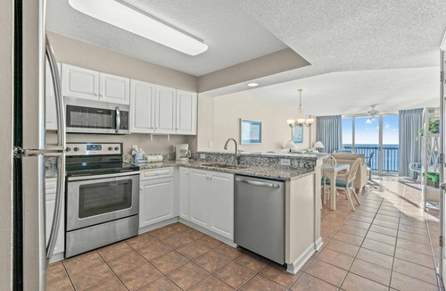 Ocean Drive Condo | Oceanfront 7th Floor, AshWorth, Lazy River, Pools | AshWorth - 707