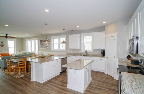 Surfside Beach House | Oceanfront 8BR Family Home w/Pool & Beach Access near Surfside Pier