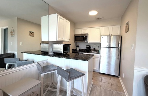 North Forest Beach Condo | Oceanfront & Across from Coligny-Walk Everywhere!