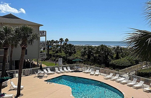 North Forest Beach Condo | Oceanfront & Across from Coligny-Walk Everywhere!