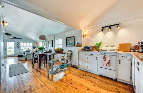 Fernandina Beach Cottage | Oceanfront Amelia Island Cottage: Deck & Boardwalk