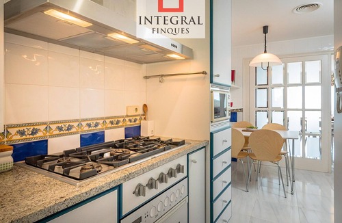 Palamos Apartment | Oceanfront Apartment, 4 Bedrooms, Stunning Bay Views, Terrace, Parking, WiFi