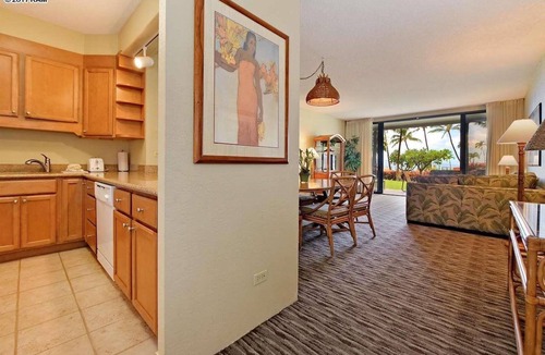 Honokowai Condo | Oceanfront at Ka'anapali Shores. Step right out to the Ocean!