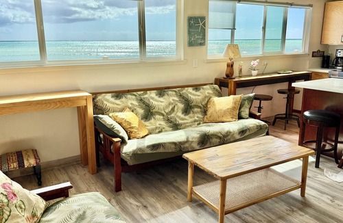 Ewa Cottage | Oceanfront, Beach House