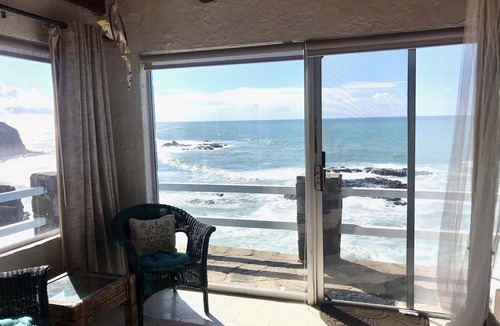 Playas De Tijuana Villa | Oceanfront, Beautiful view, Romantic, Extra large, Relaxing, Near to Golfing.
