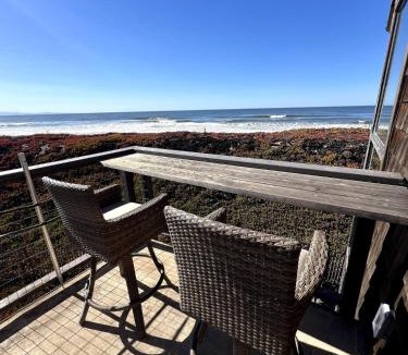 Watsonville House | Oceanfront Bliss at Pelican 7