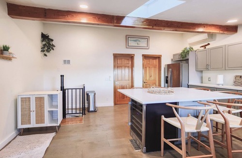 Rollingbay Cottage | Oceanfront boho cottage in Bremerton