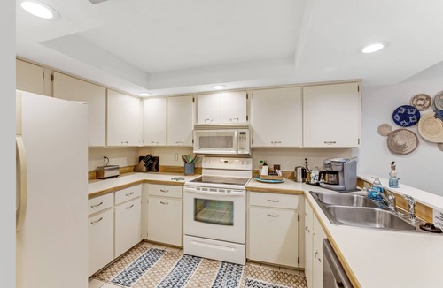 Ormond-by-the-Sea Condo | Oceanfront Building-Top Floor-Beach Access+ Heated Pool/Sunset & Rocket Views