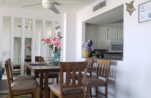 South Harbor Island Condo | Oceanfront condo with amazing sunset views 2 bdrm 2 bath condo