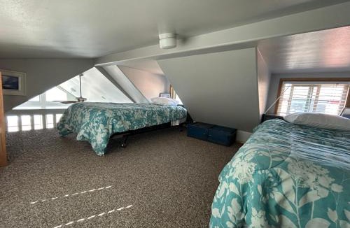 Smith River House | Oceanfront Cabin 6 w Jacuzzi &Awe-Inspiring View