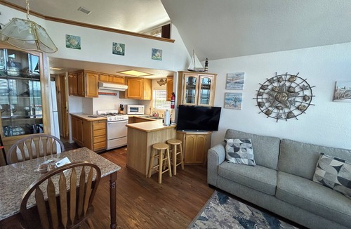 Smith River Cabin | Oceanfront Cabin 9 with Private Jacuzzi & Awesome Views