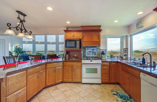 Gold Beach House | 'Oceanfront Castle' w/Hot Tub & Game Room