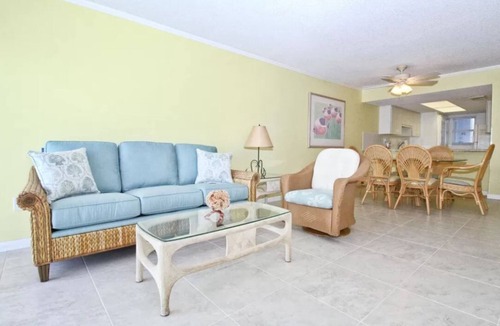 Key Colony Beach Condo | Oceanfront Condo on Beautiful Key Colony Beach