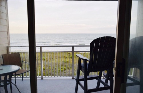 Ocean Isle Beach Condo | Oceanfront Condo 2BR direct beach access + pool nSummer opening: 7/25-8/1
