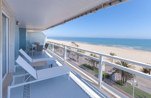 Playa de Gandia Apartment | Oceanfront condos w/breathtaking views. Elegant decoration! - only families