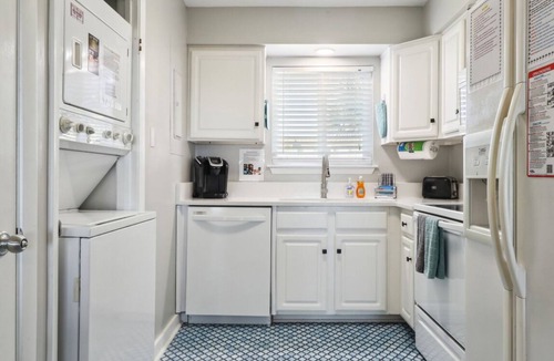 Tybee Island Condo | Oceanfront Condo featuring a charming 2 bedroom 2 baths with direct beach access