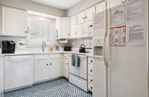 Tybee Island Condo | Oceanfront Condo featuring a charming 2 bedroom 2 baths with direct beach access