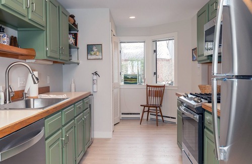 Glen Cove Condo | Oceanfront Condo overlooking Rockland Harbor and pier. Permit#STR22-30