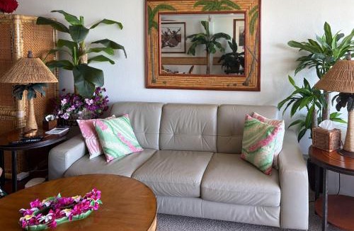 Punaluu Apartment | Oceanfront Condo Stunning Sunrise and Ocean Views