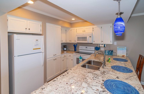 Surfside Beach Condo | Oceanfront Condo in Surfside Beach w/Pool & Beach Access