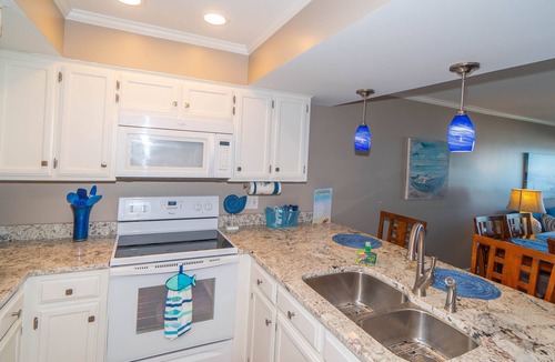 Surfside Beach Condo | Oceanfront Condo in Surfside Beach w/Pool & Beach Access