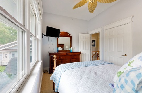 Edgecomb Condo | Oceanfront condo with fireplace, central AC, grill, washer/dryer & shared dock