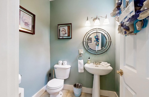 Edgecomb Condo | Oceanfront condo with fireplace, central AC, grill, washer/dryer & shared dock