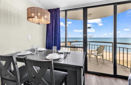 Myrtle Beach Apartment | Oceanfront Condo with Balcony