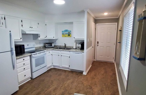 Windy Hill Condo | Oceanfront Corner Unit with Pool & Direct Beach Access
