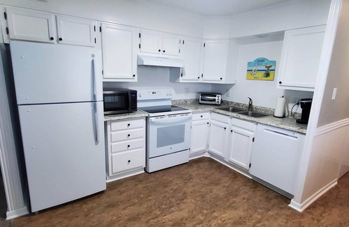 Windy Hill Condo | Oceanfront Corner Unit with Pool & Direct Beach Access