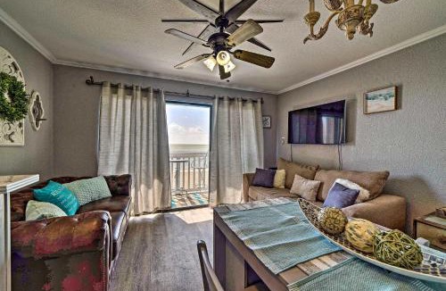 North Beach House | Oceanfront Corpus Christi Condo: Resort Perks!