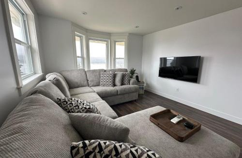 Bay Bulls House | Oceanfront Cottage Walk to Trail & Boat Tours