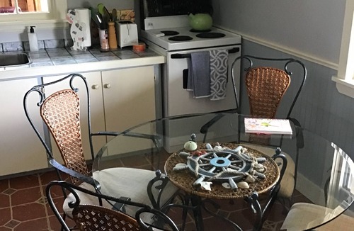 Western Shore Cottage | Oceanfront cozy comfortable cottage!