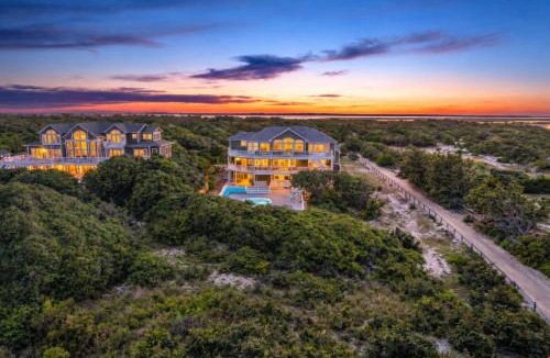 Corolla House | Oceanfront Estate 14BR Private Pool & Hot Tub Sleeps 30