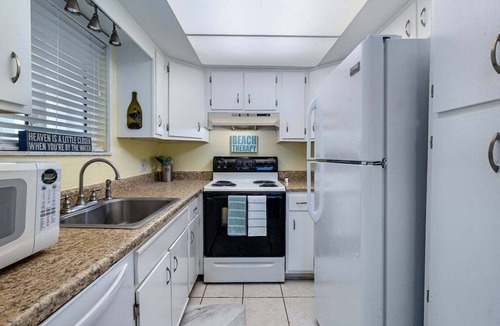 Flagler Beach Condo | Oceanfront Flagler Beach Condo | Wraparound Balcony & Pool