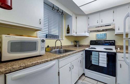 Flagler Beach Condo | Oceanfront Flagler Beach Condo | Wraparound Balcony & Pool