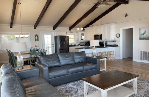 Saint Helena Island House | Oceanfront! Flash Sale ! ScreenPorch! Sleeps 14!