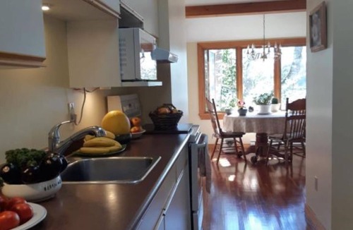 Chester Cottage | Oceanfront Garden Cottage - Gateway to Attractions & Towns. Private Cove Mooring