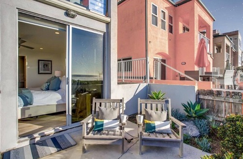 Central Mission Beach Condo | Oceanfront Gem | Ocean Views for Days