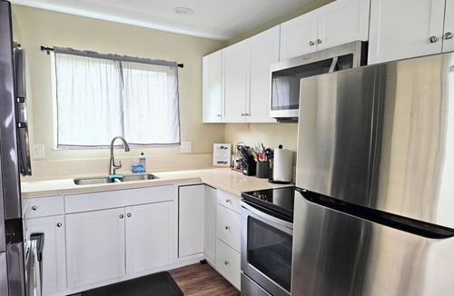 Punaluu House | Oceanfront Hauula Home - North Unit B - 30+ Days