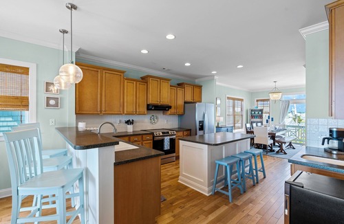 North Carolina Coast House | OCEANFRONT, Heated Pool, Elevator, Linens Provided, Clean, Safe, Near Boardwalk