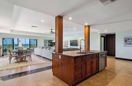 Kihei House | Oceanfront Hideaway on the Beach