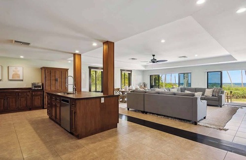 Kihei House | Oceanfront Hideaway on the Beach