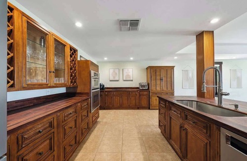 Kihei House | Oceanfront Hideaway on the Beach