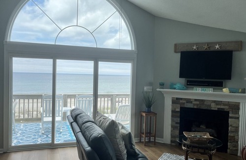 Emerald Isle House | Oceanfront Home 5BR 3BA West-East Side Book Now! Great Island Location!