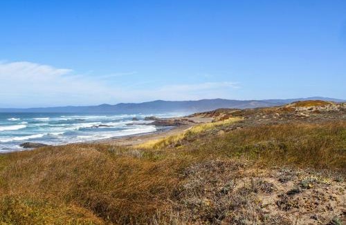 Fort Bragg House | Oceanfront Home-Beach access Guest House Hot Tub