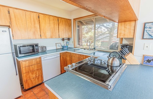 Lincoln City House | Oceanfront Home, Deck, High Windows with Amazing Views, Beach Access Nearby