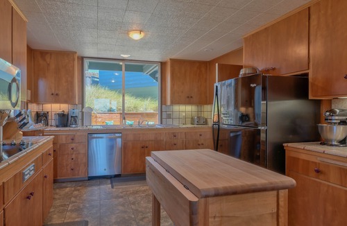 Watsonville House | Oceanfront Home & Guesthouse - Panoramic Views