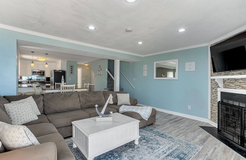 Chic's Beach Condo | Oceanfront Home at Chic’s Beach Amazing Views